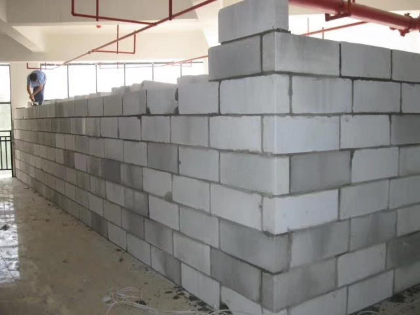 盘特蒸压加气混凝土砌块承重墙静力和抗震性能的研究